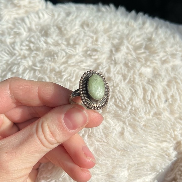 Vintage Silver Ring - Picture 3 of 16